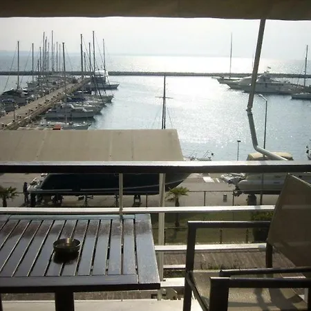 ευρύχωρο και φωτεινό διαμέρισμα *
