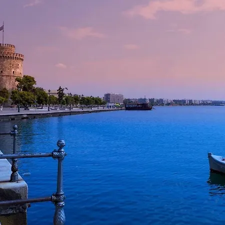 ευρύχωρο και φωτεινό διαμέρισμα 公寓