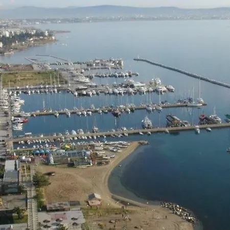 ευρύχωρο και φωτεινό διαμέρισμα * 塞萨洛尼基